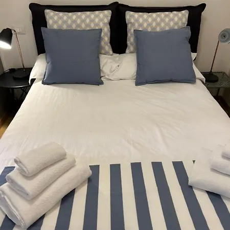 Punta Pineda Apartamento La Spezia