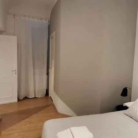 Punta Pineda Apartamento La Spezia